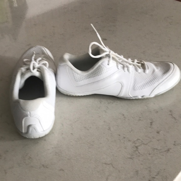 Nike white loafers - Picture 2 of 2